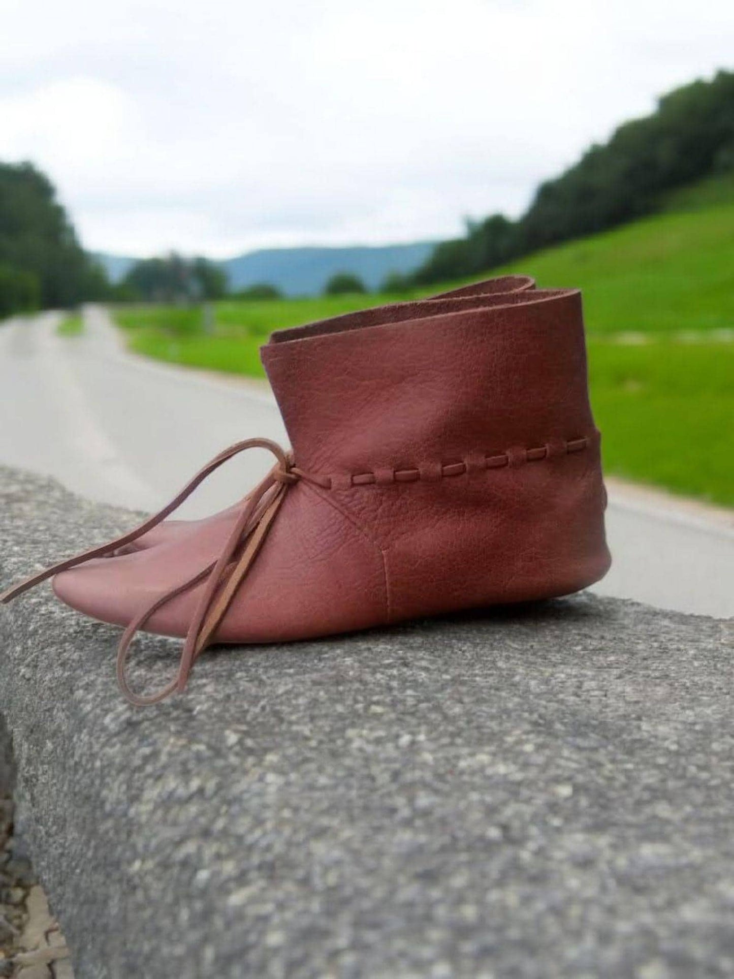 Viking turn shoes, Haithabu medieval shoes, Turn shoes for Reenactment, Haithabu, Novgorod, polish turn shoes