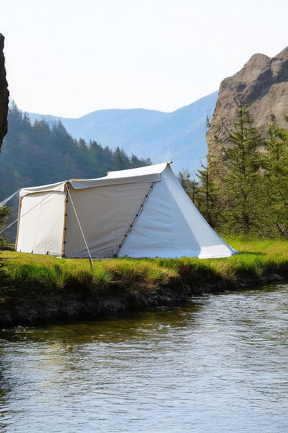 Saxon Geteld trade tent