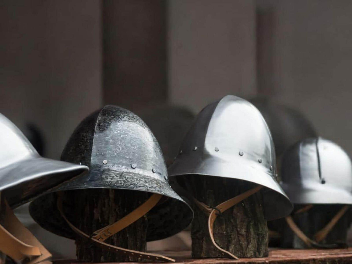 Kettle helmet, solid steel medieval kettle helmet for reenactment