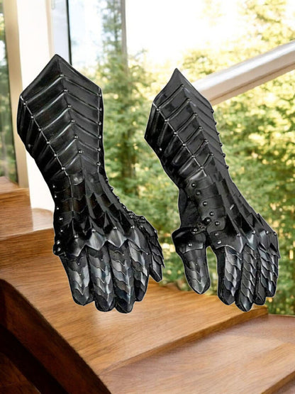 Nazgul gauntlets, medieval gauntlet, LOTR armour for cosplay, LARP and film