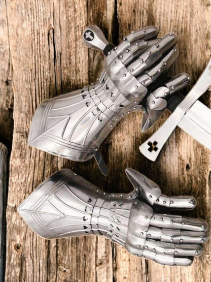 Gothic Medieval Gauntlets, 15th century medieval gauntlets for medieval reenactment