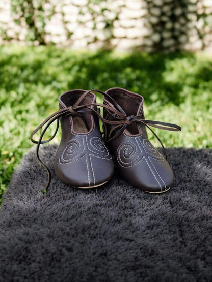 Viking turn shoes, Slavic turn shoes from Novgorod and Slavic medieval reenactment boots